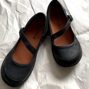 Merrell ‘select grip’ Mary Janes